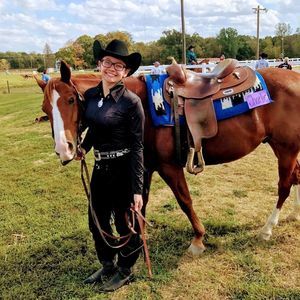 Meet your Posher, Lauren